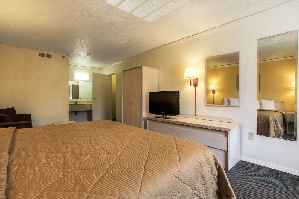 Quality Inn & Suites St Augustine Beach Area شاطئ سانت اوجوستين المظهر الخارجي الصورة