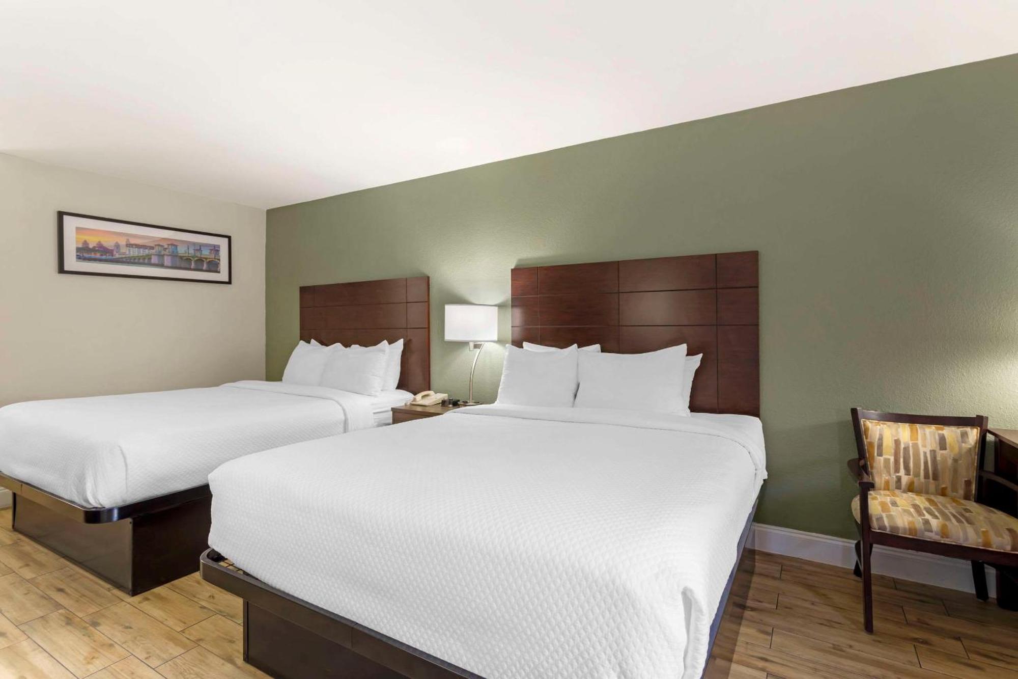 Quality Inn & Suites St Augustine Beach Area شاطئ سانت اوجوستين المظهر الخارجي الصورة