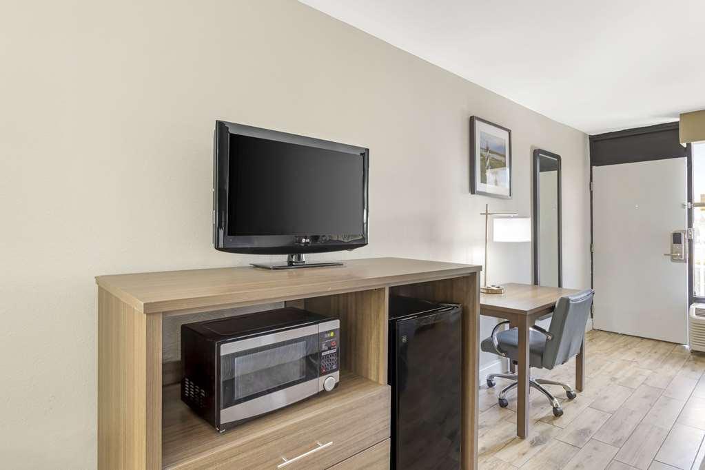 Quality Inn & Suites St Augustine Beach Area شاطئ سانت اوجوستين الغرفة الصورة
