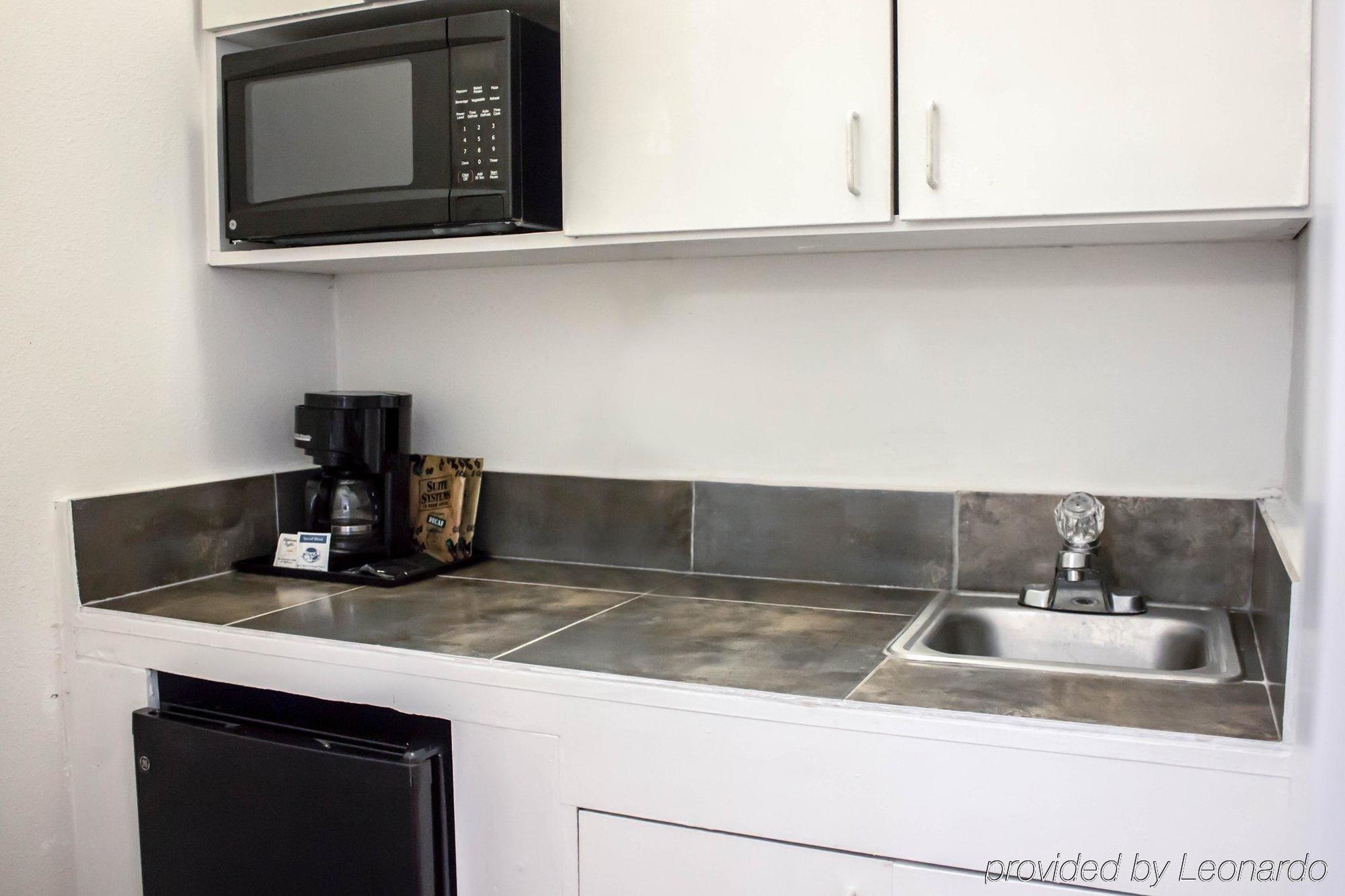 Quality Inn & Suites St Augustine Beach Area شاطئ سانت اوجوستين المظهر الخارجي الصورة