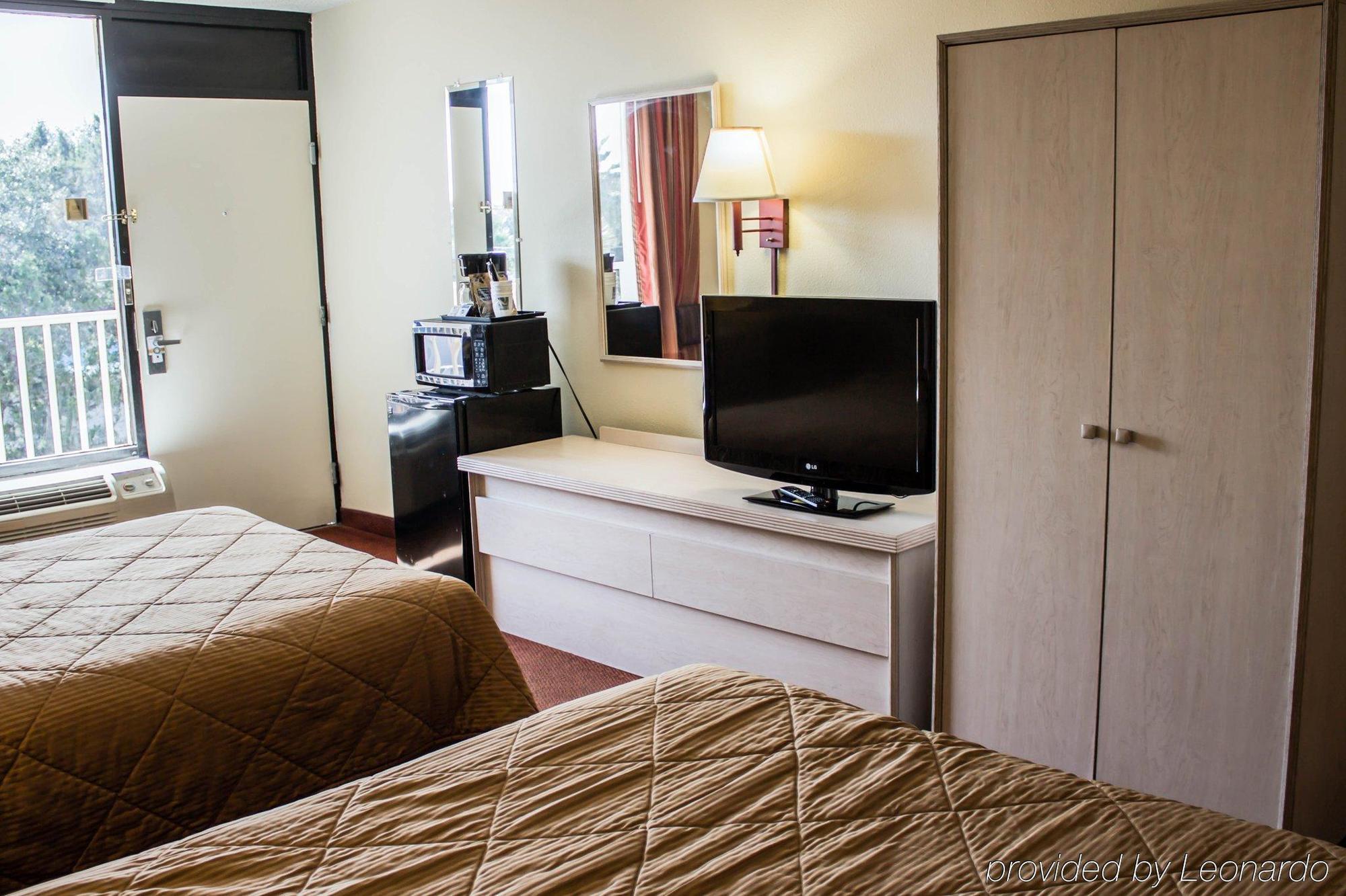 Quality Inn & Suites St Augustine Beach Area شاطئ سانت اوجوستين المظهر الخارجي الصورة