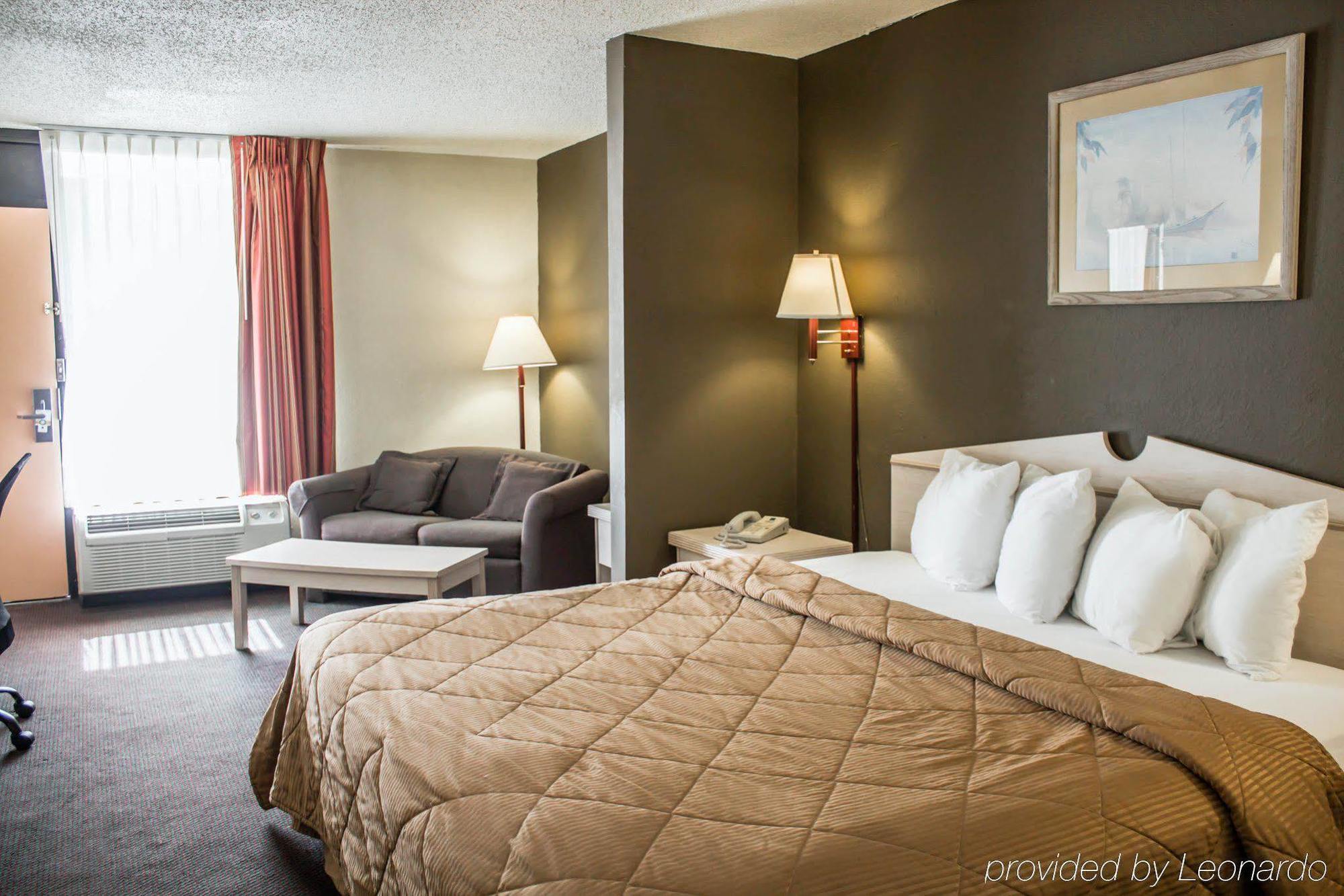 Quality Inn & Suites St Augustine Beach Area شاطئ سانت اوجوستين المظهر الخارجي الصورة