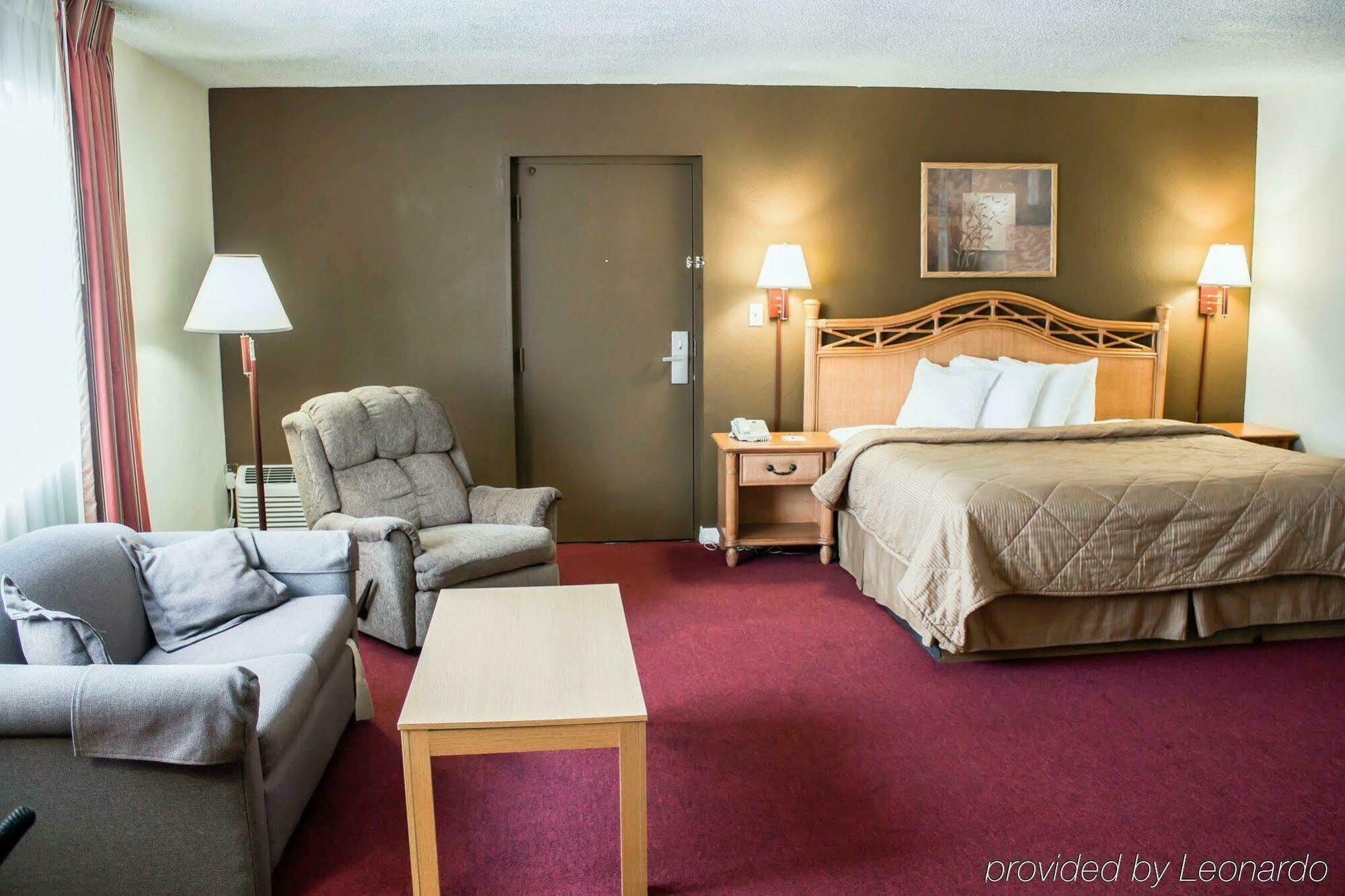 Quality Inn & Suites St Augustine Beach Area شاطئ سانت اوجوستين المظهر الخارجي الصورة